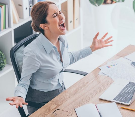 8 moduri de a-ti face seful sa nu te urasca
