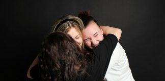 101 de expresii pentru prieteni falsi care nu merita timpul sau afectiunea ta