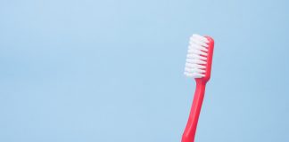 Cum să alegi periuta de dinți potrivită pentru tine