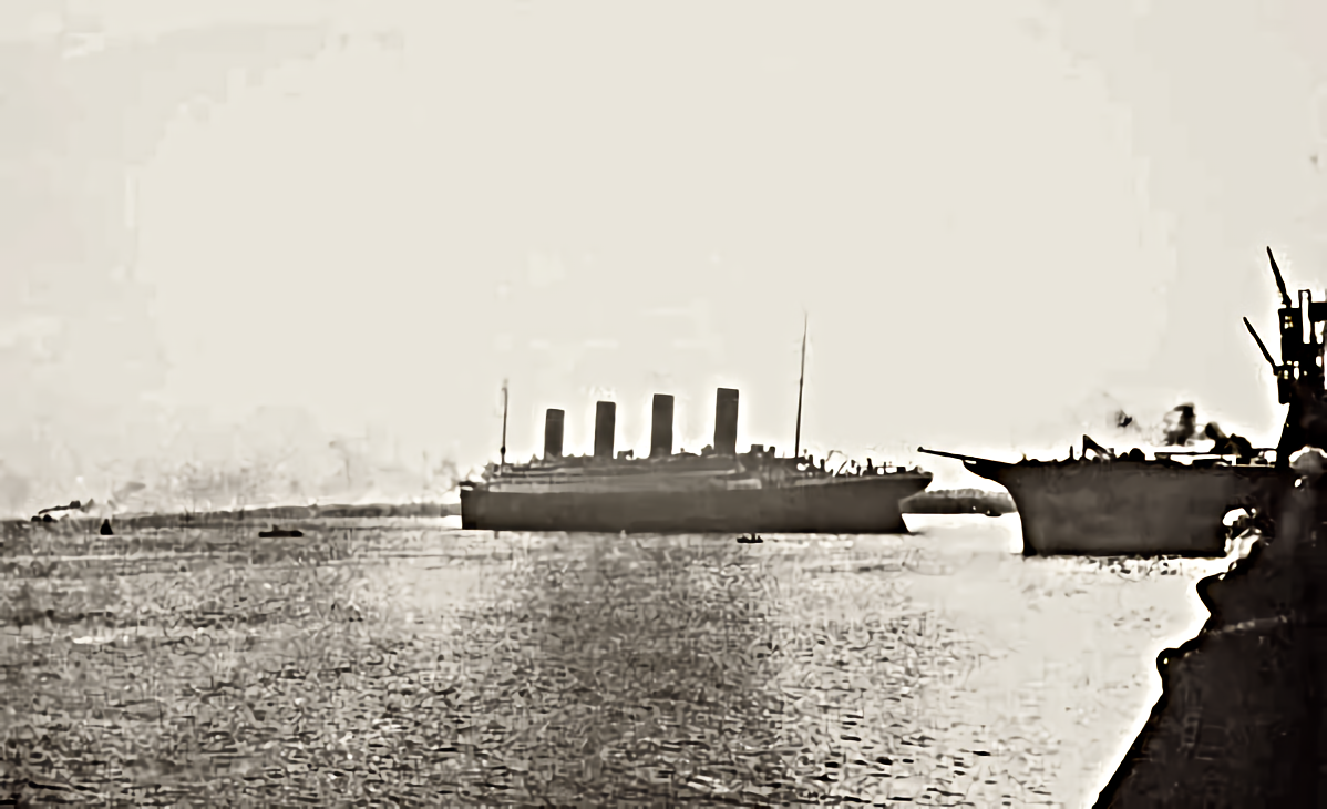 Titanic_leving_port_Southampton