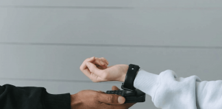 Ce este un card de debit virtual? Tot ce trebuie sa stii!