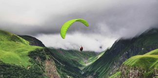 Experiențe unice pentru pasionații de aventură: Cadouri care provoacă adrenalina